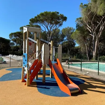 Studio Dans Le Golf De Valescure Апартаменты *